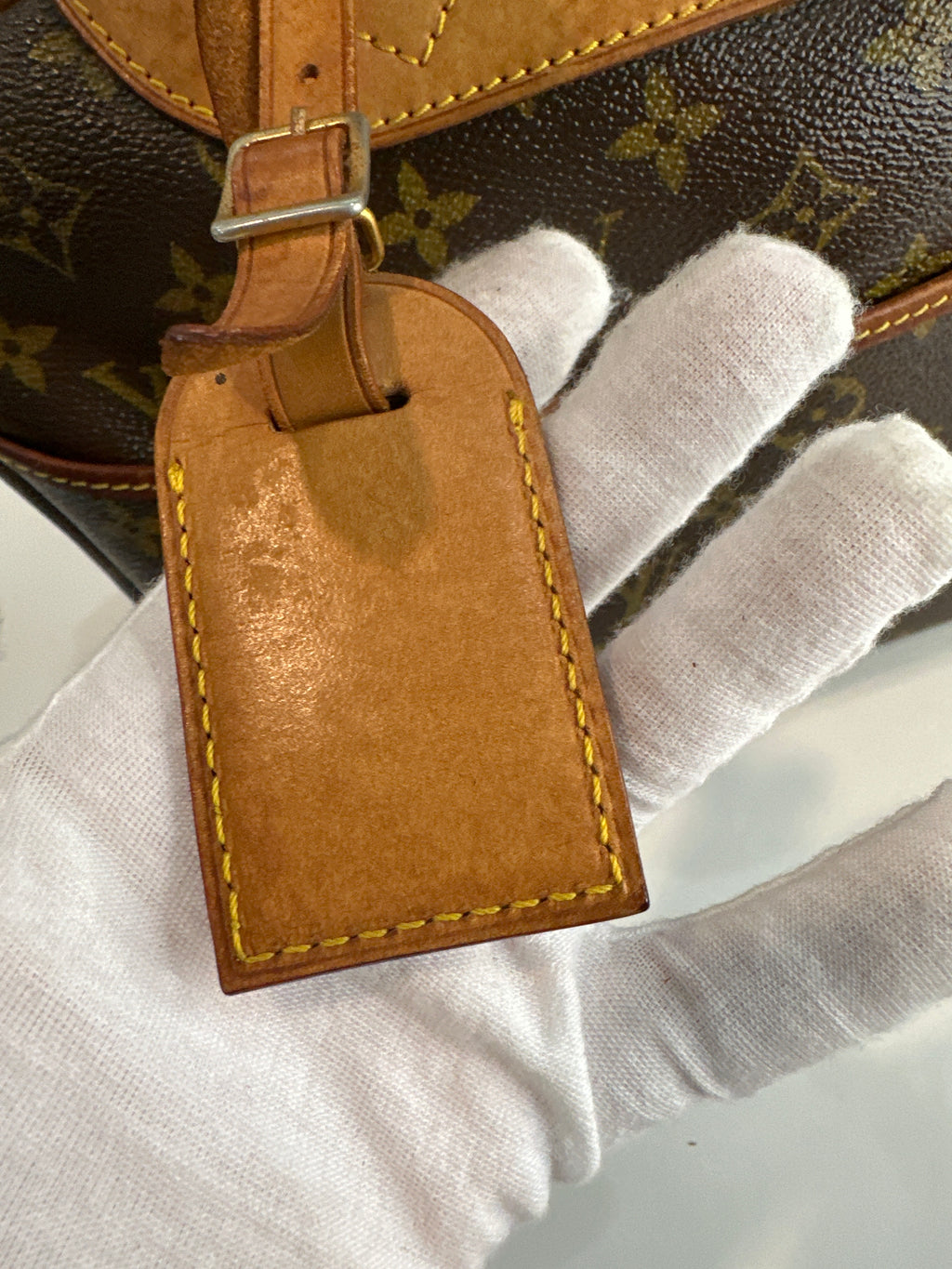 Vintage Louis Vuitton Deauville leather handbag