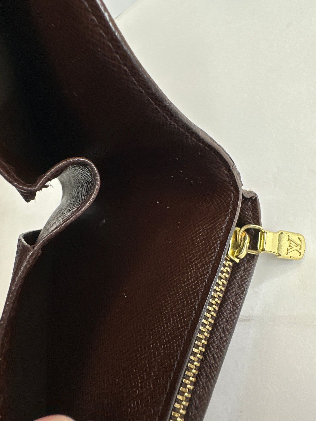 Authentic LOUIS VUITTON Damier Ebene Zippy Compact Wallet