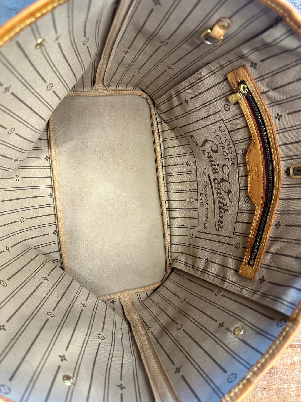 Louis Vuitton Neverfull