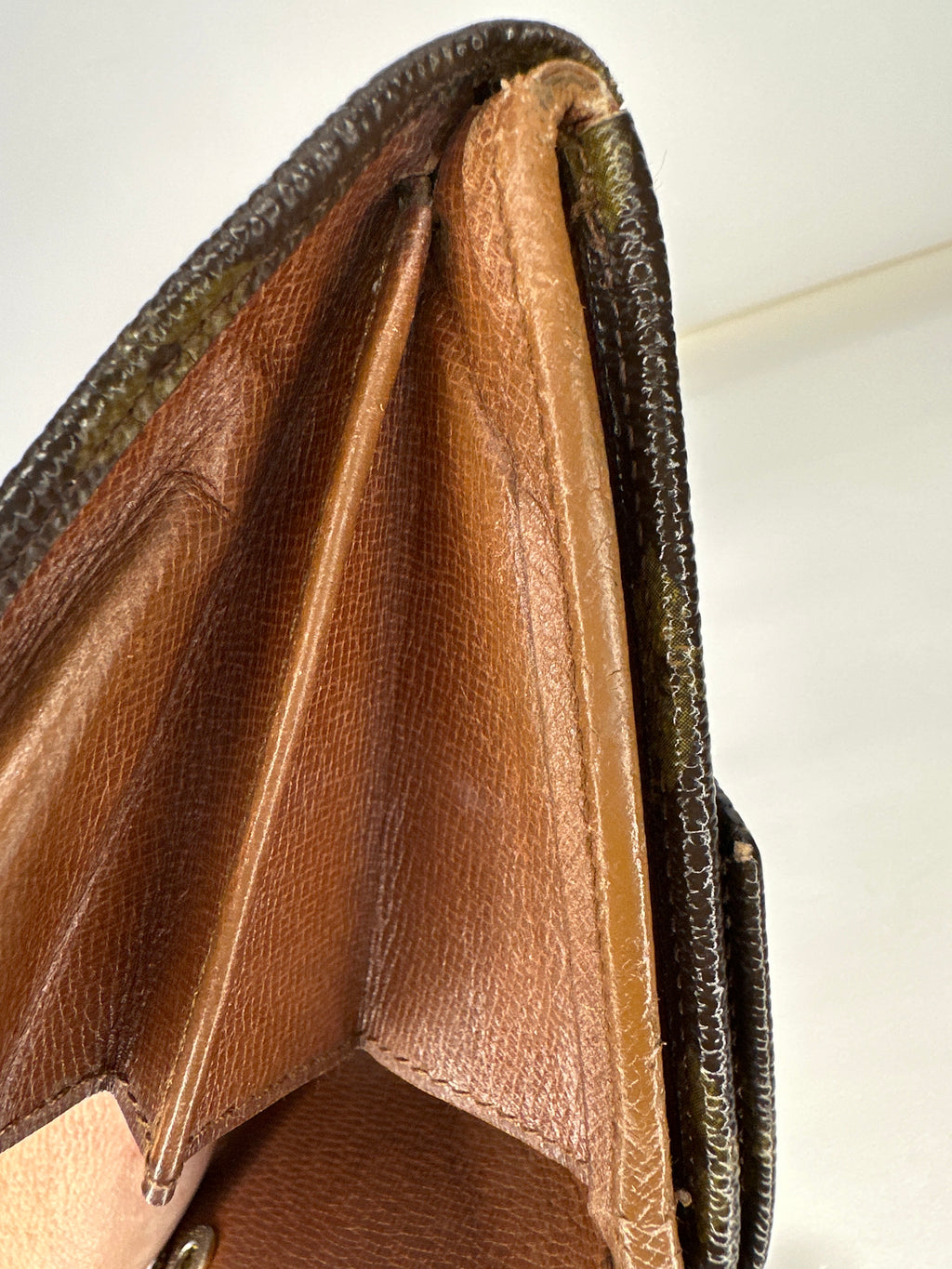 Vintage LOUIS VUITTON Brown Elise Monogram Snap Wallet