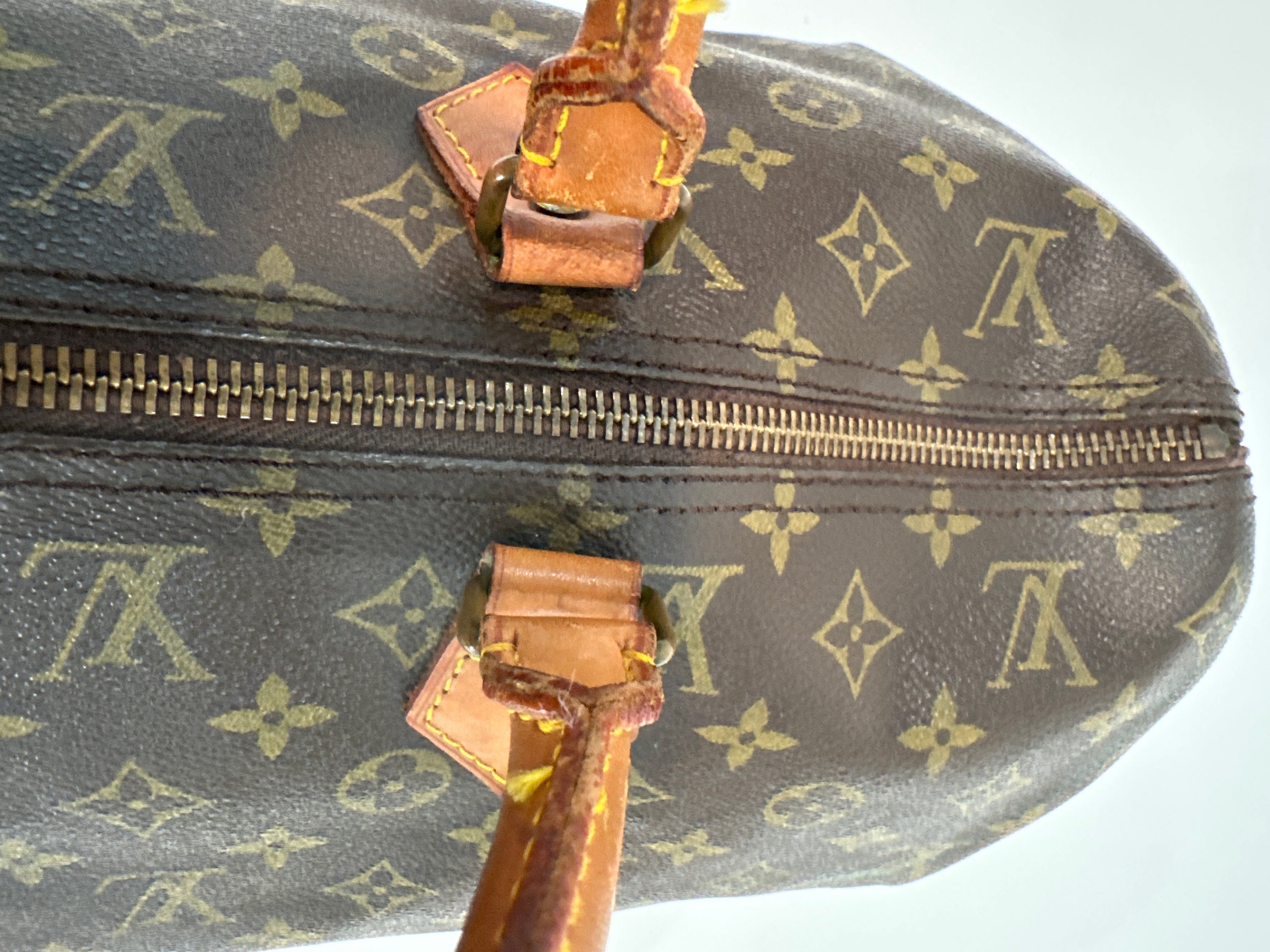 Vintage Louis Vuitton Speedy 40 with COA