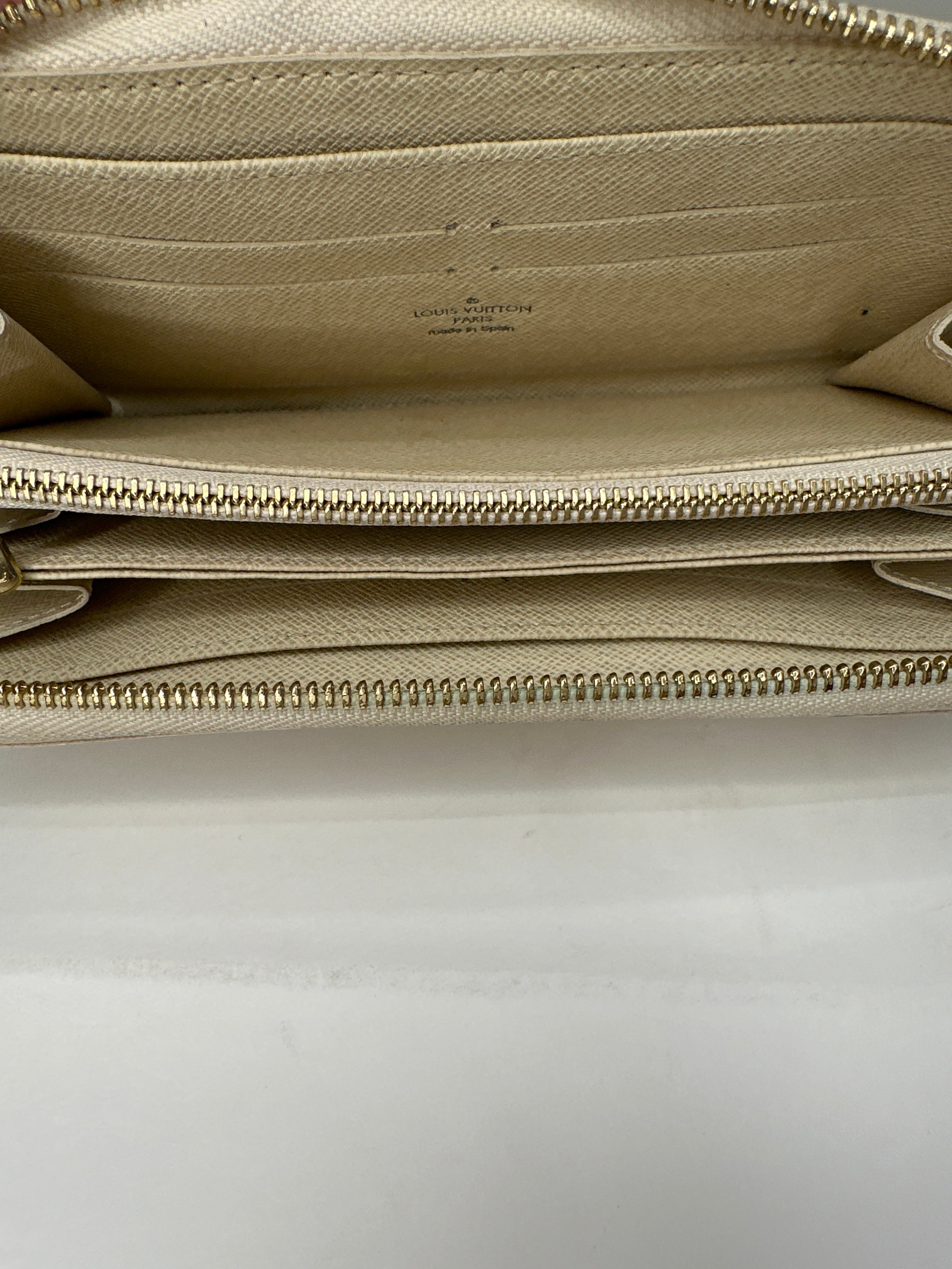 Louis Vuitton Damier Azur Zippy Wallet 2012 - with authentication card