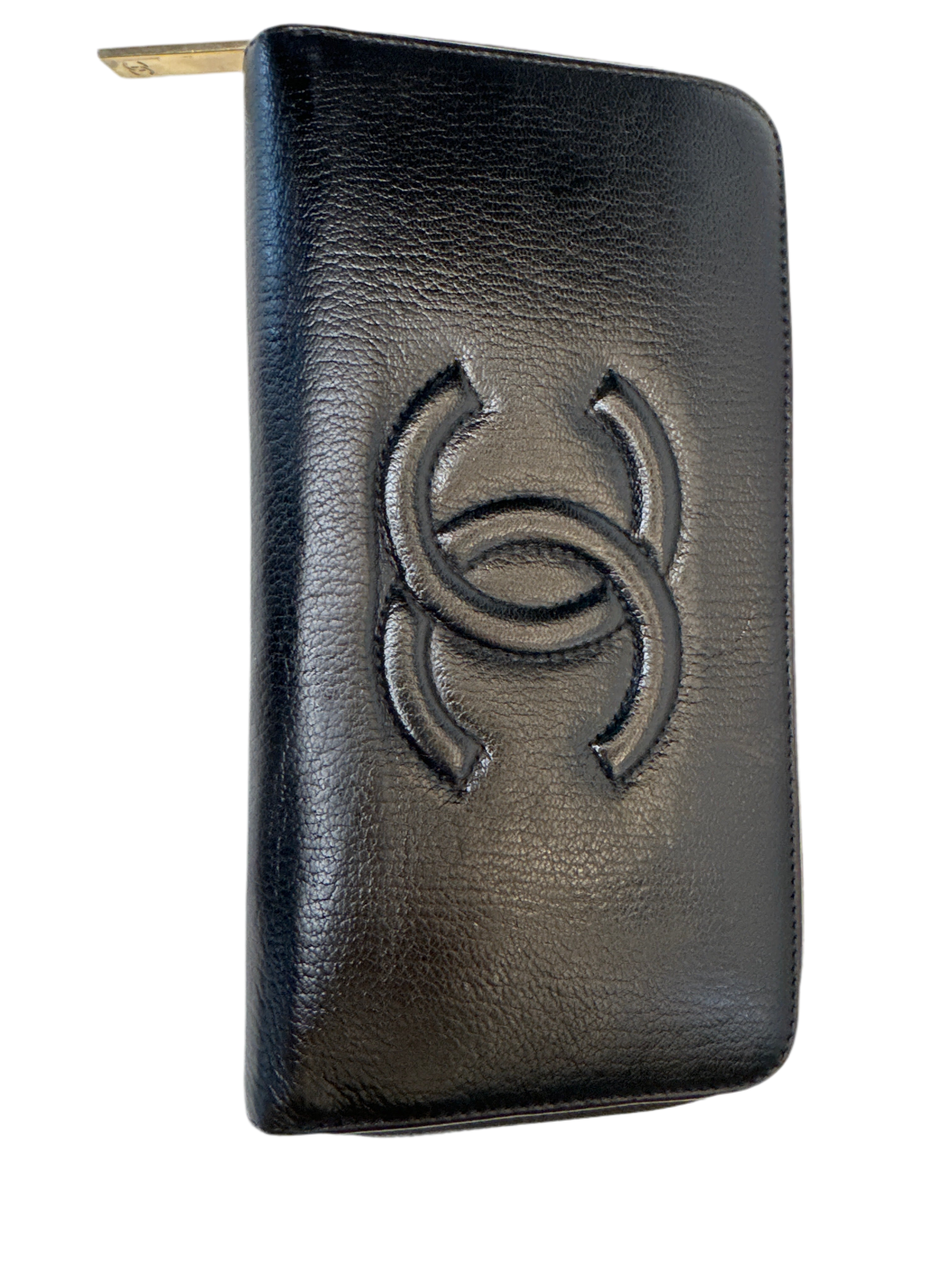 CHANEL CC Logo Caviar Leather Wallet