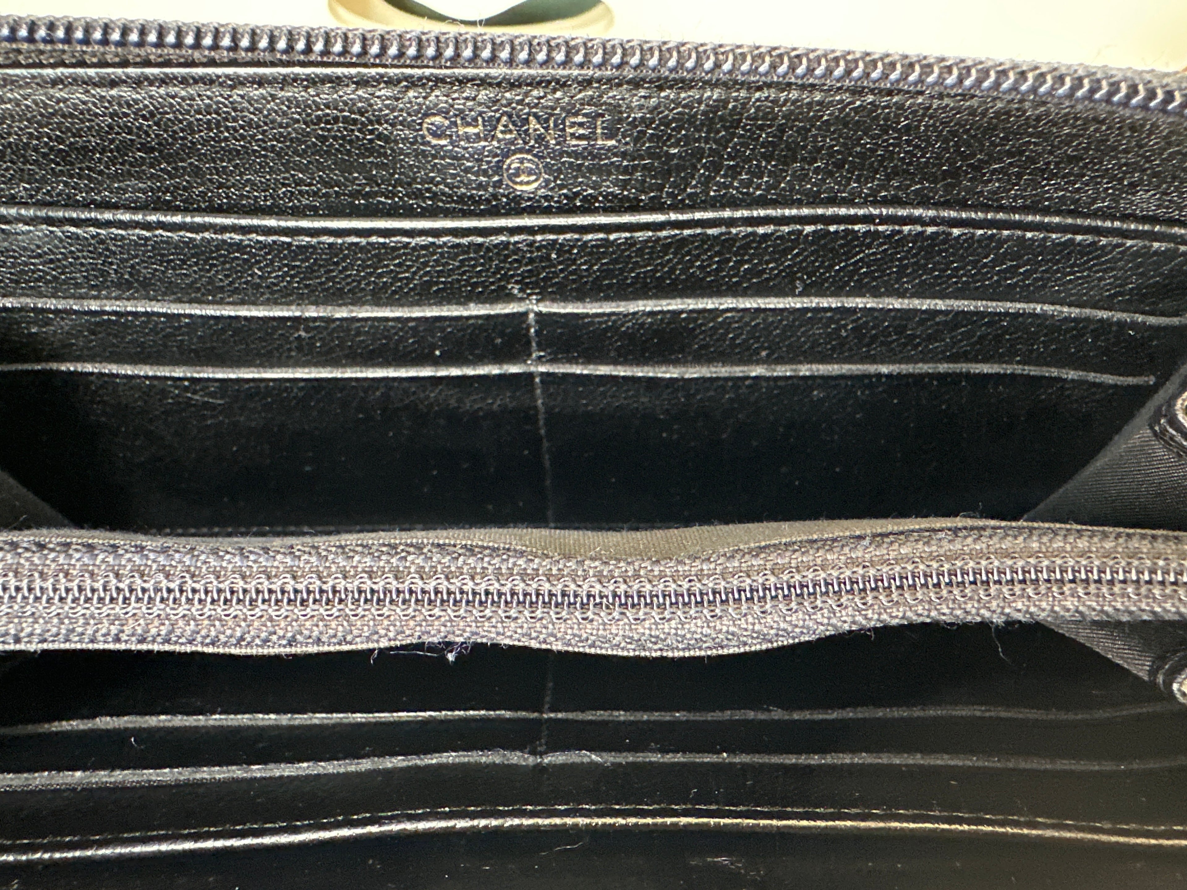 CHANEL CC Logo Caviar Leather Wallet