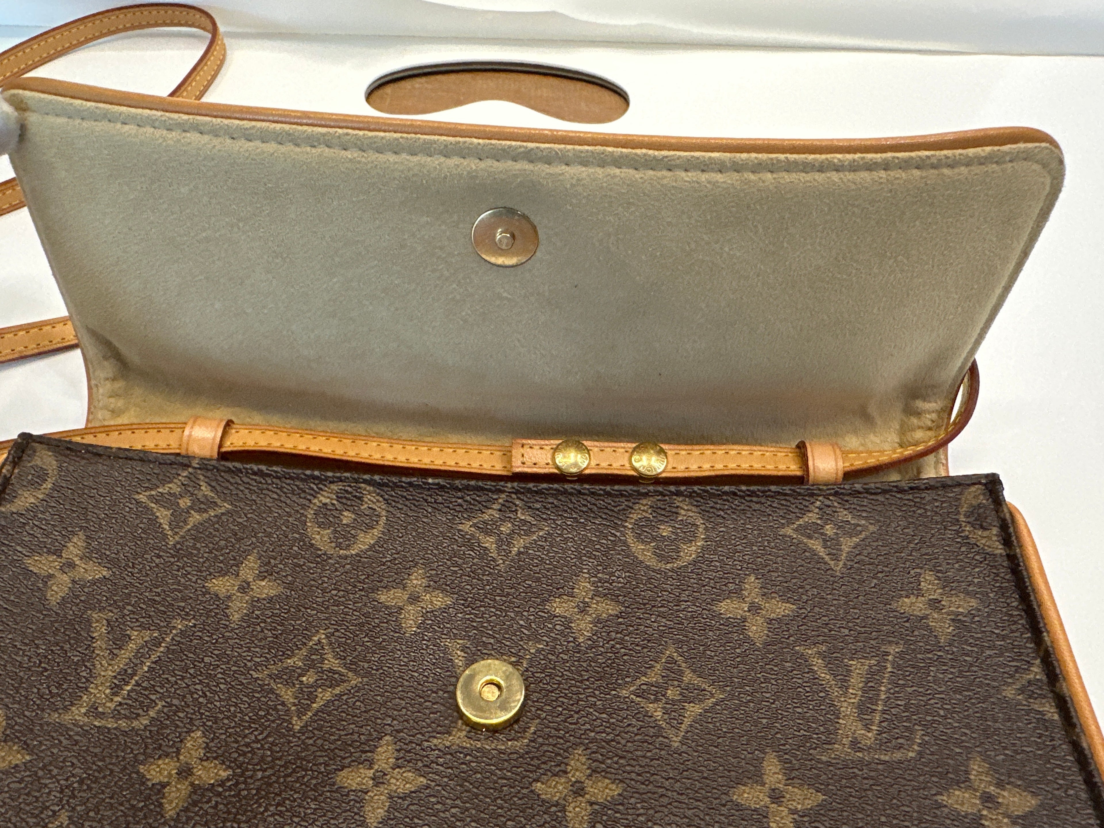 Vintage Louis Vuitton Monogram Pochette Twin 2000