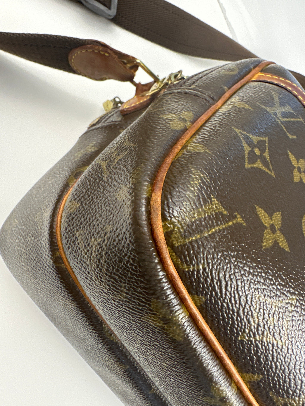 Vintage Louis Vuitton Reporter 2000