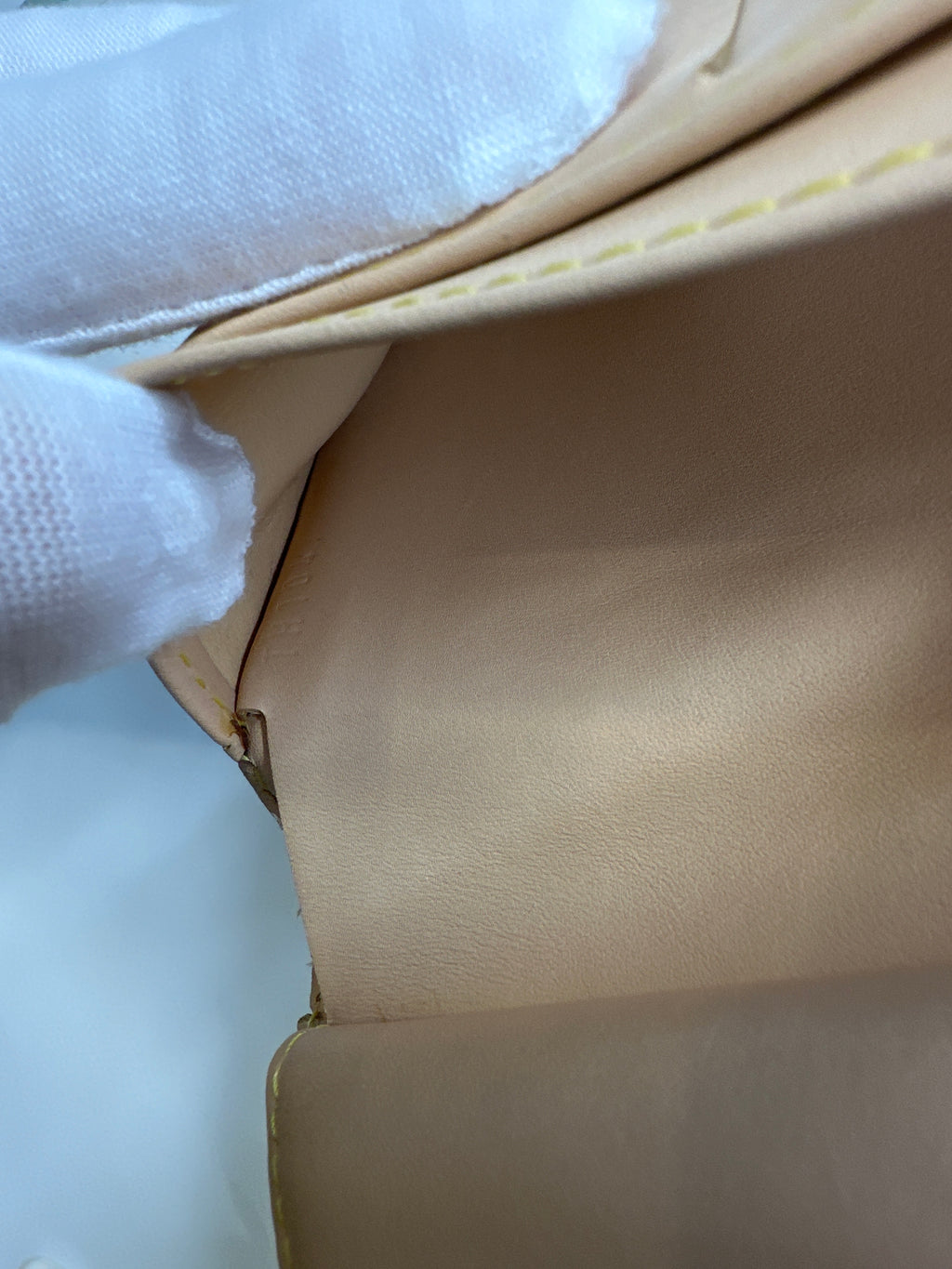 Vintage Louis Vuitton x Murakami Multicolor Kisslock Wallet – Rare & Highly Sought-After Print