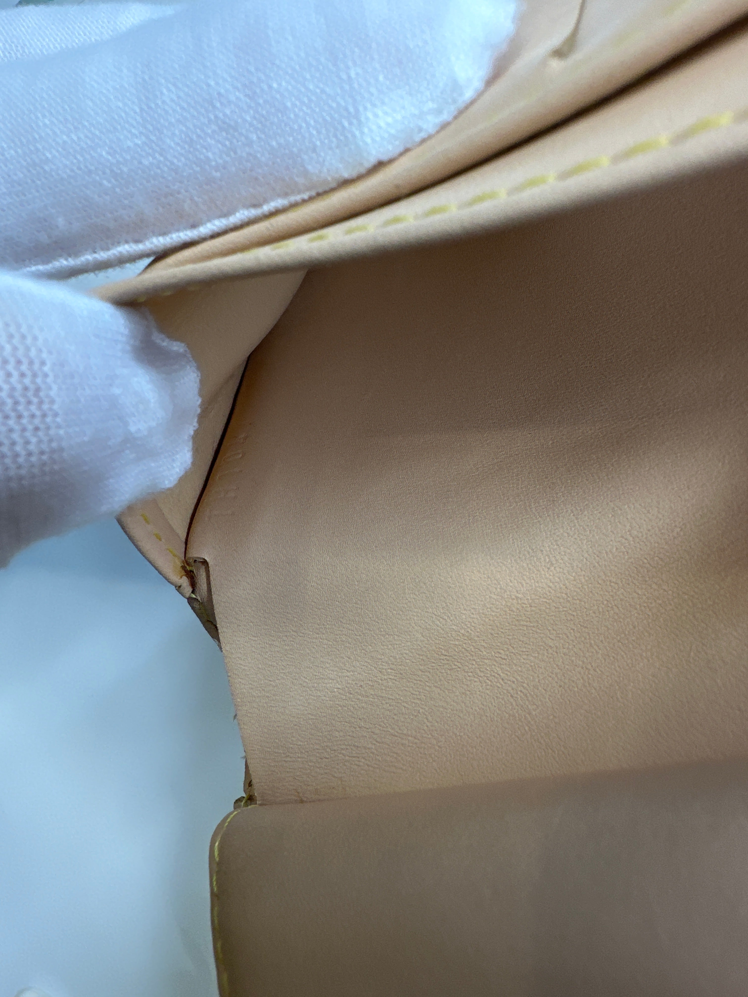 Vintage Louis Vuitton x Murakami Multicolor Kisslock Wallet – Rare & Highly Sought-After Print