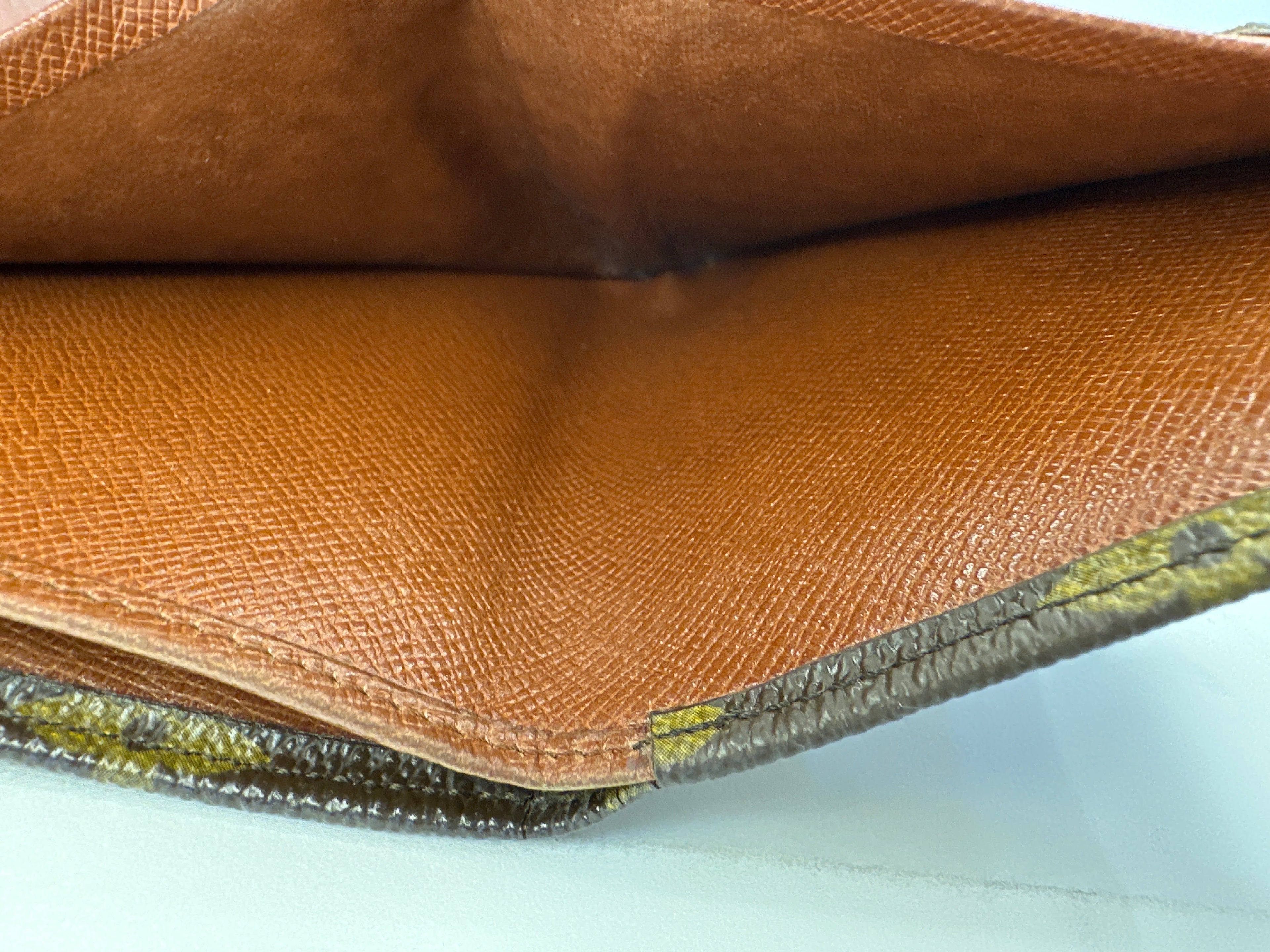 Vintage LOUIS VUITTON Porte Monnaie Billet Monogram