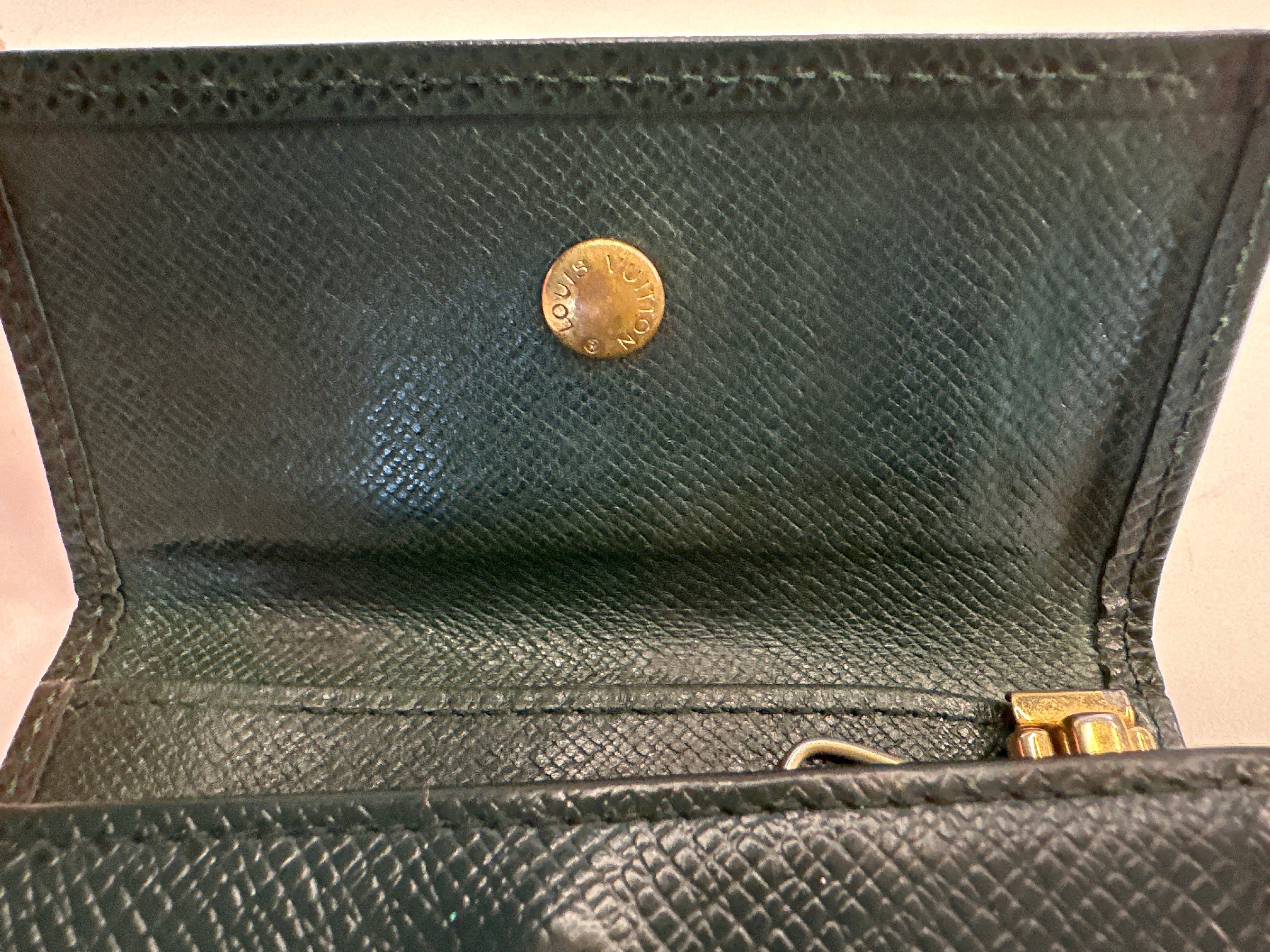 Vintage Louis Vuitton Epi Leather 6-Key Holder