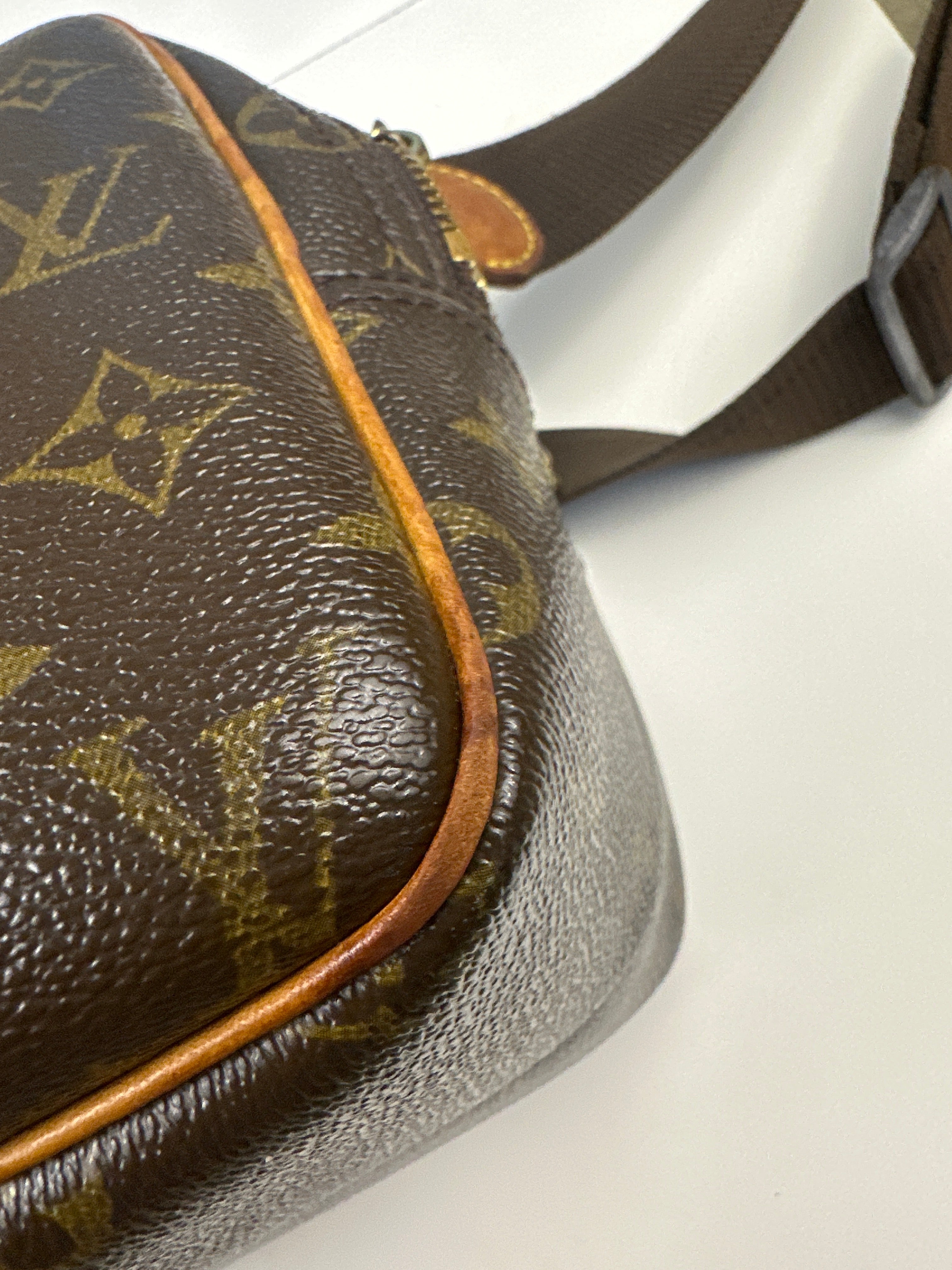 Vintage Louis Vuitton Reporter 2000