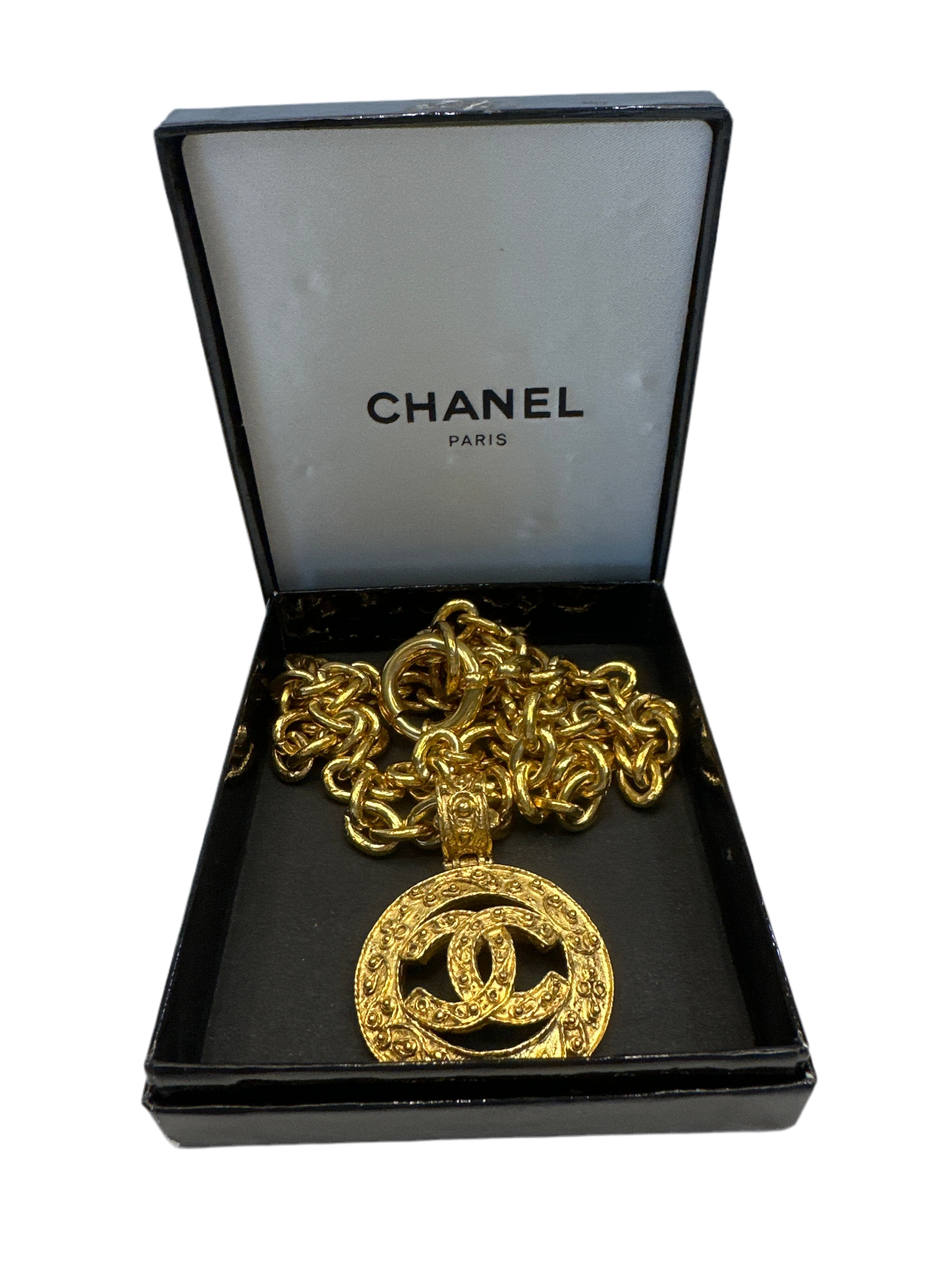 CHANEL CC Logo Round Vintage Necklace 26" Gold Tone