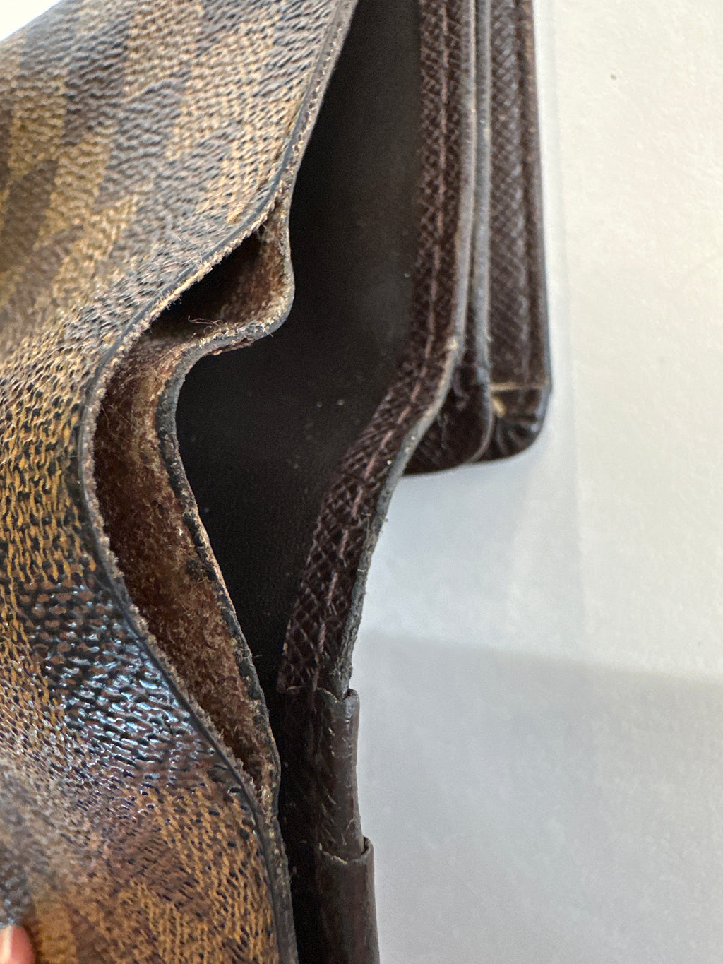 LOUIS VUITTON Porte Monnaie Damier Ebene Billets Tresor Wallet Brown