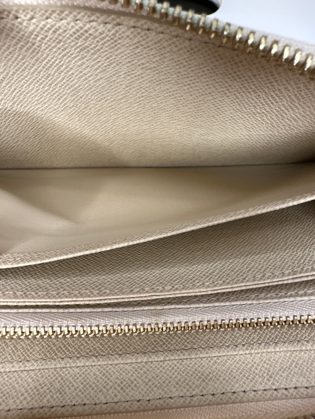 Louis Vuitton Damier Azur Zippy Wallet 2012 - with authentication card