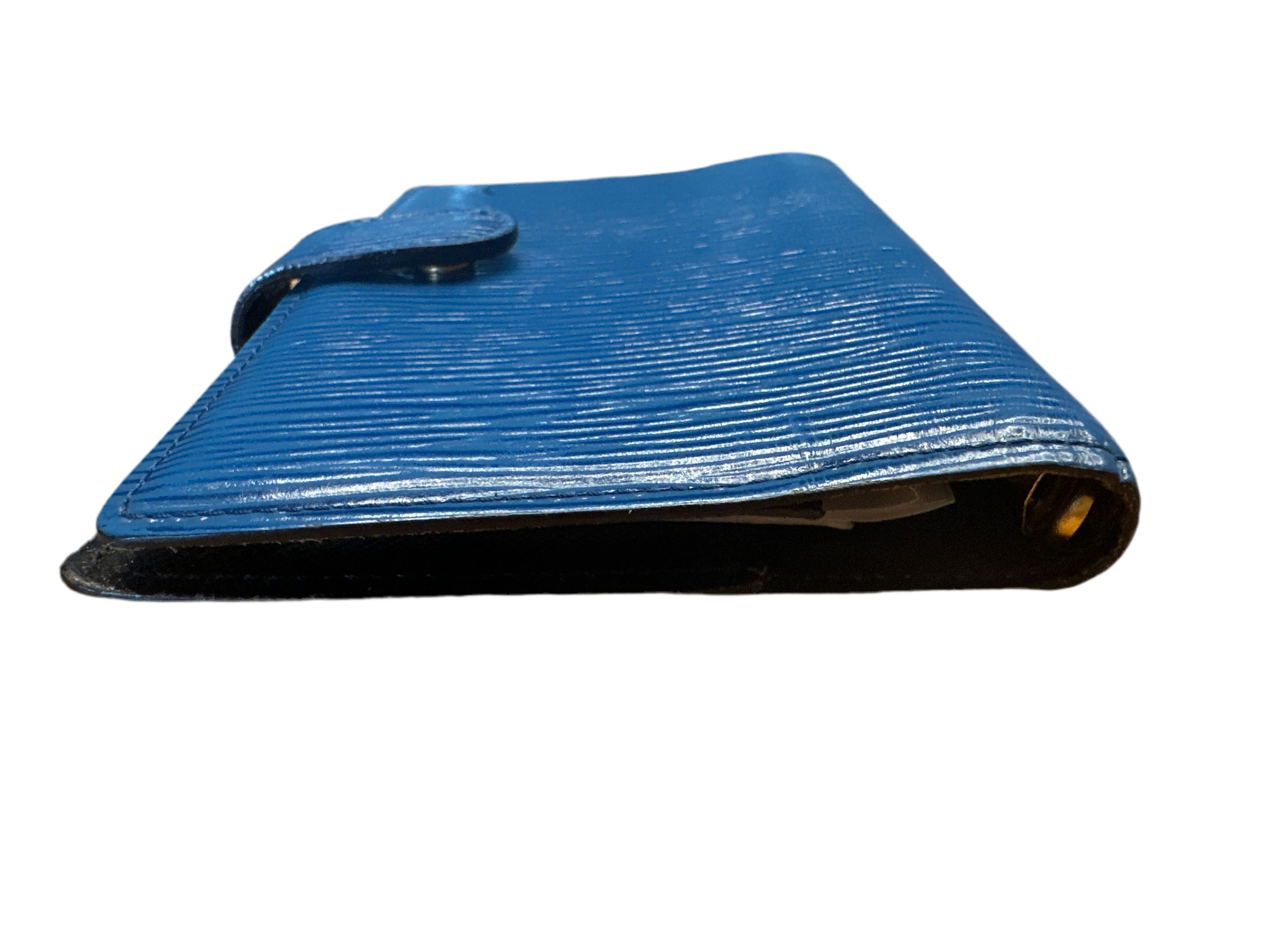 Vintage Louis Vuitton
Epi Small Ring Agenda Cover in Blue
