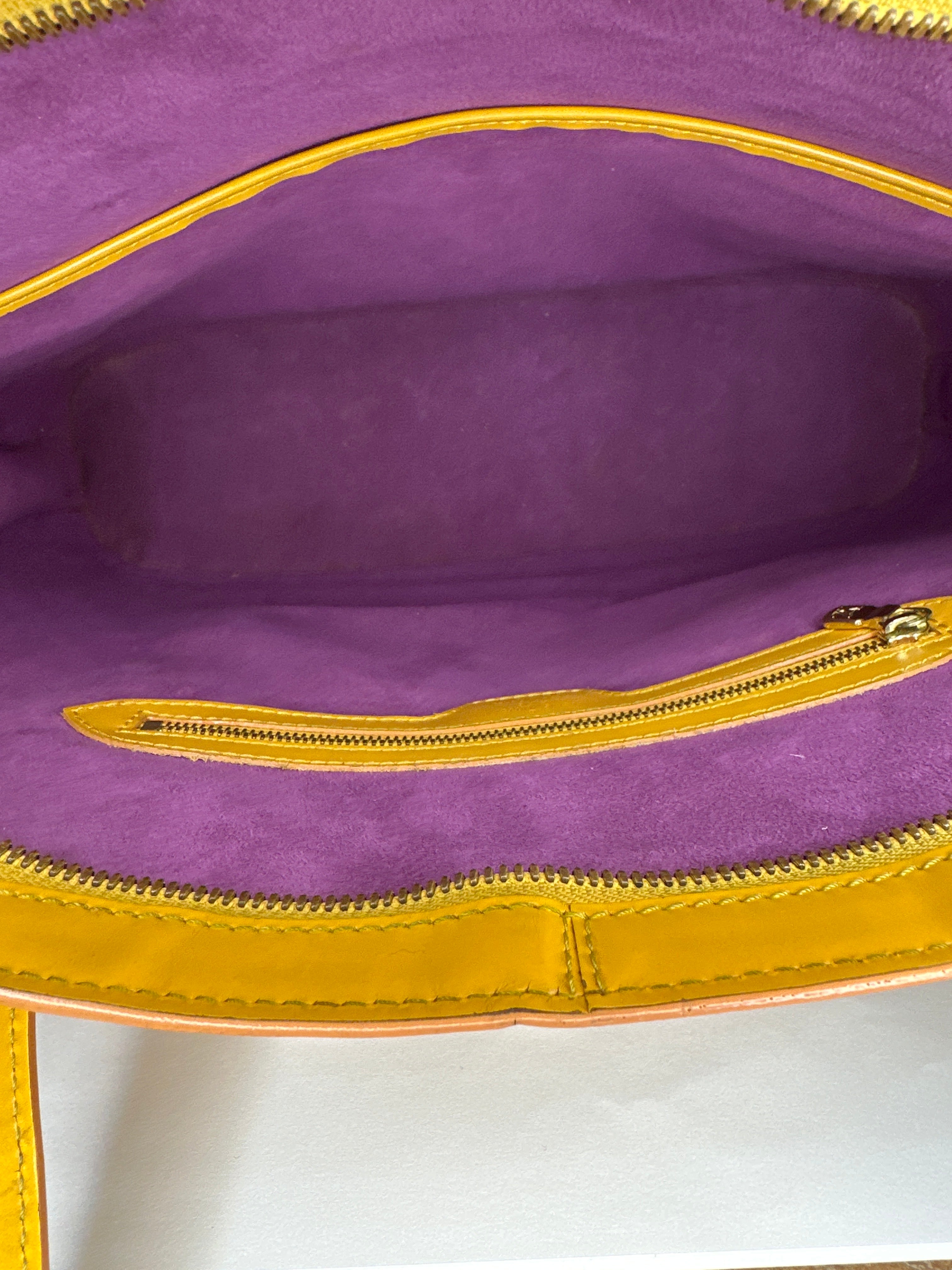 Vintage Louis Vuitton Epi shoulder bag comes with COA