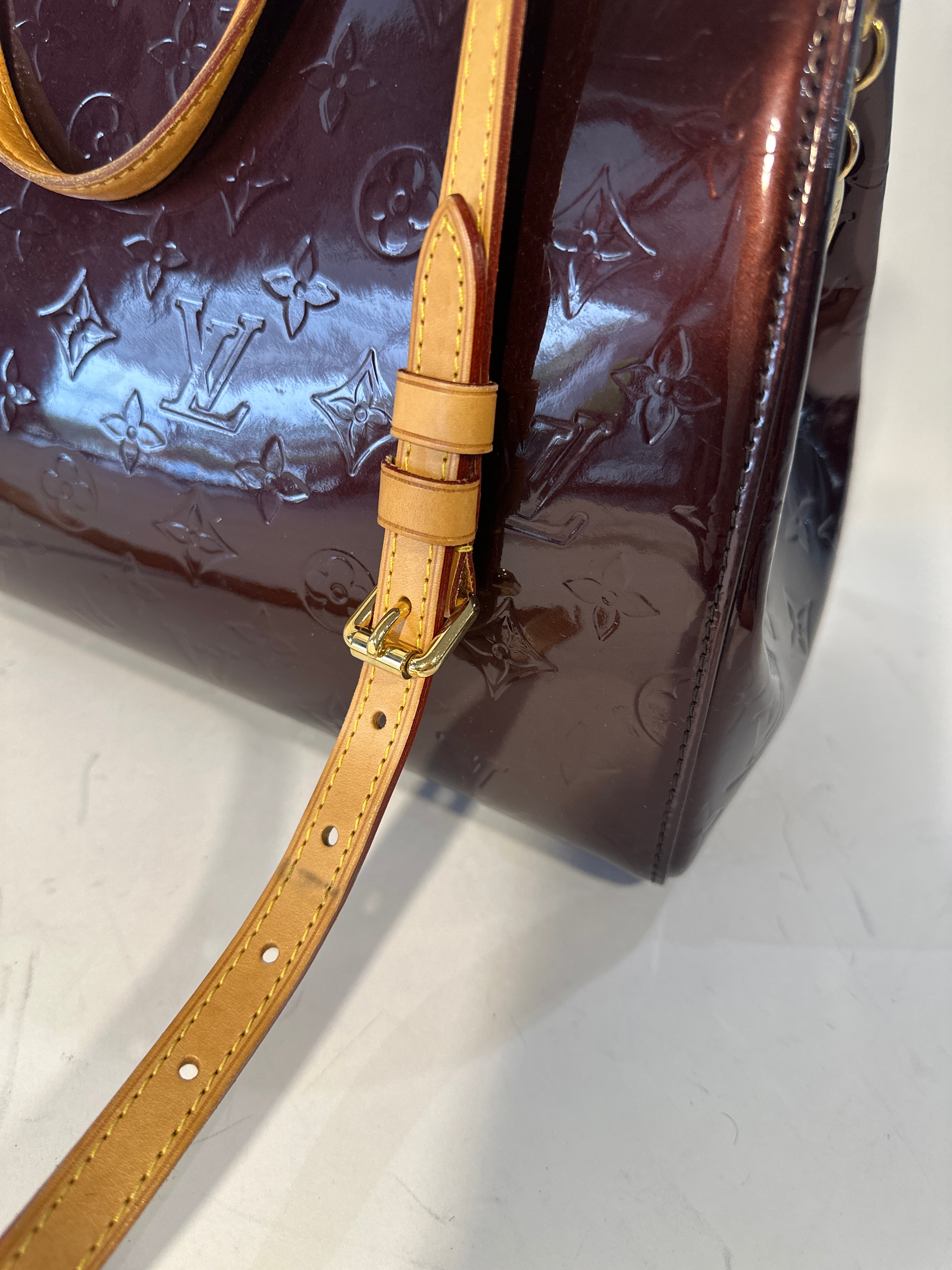 Vintage Louis Vuitton Shoulder & Cross body Bag with COA 2010