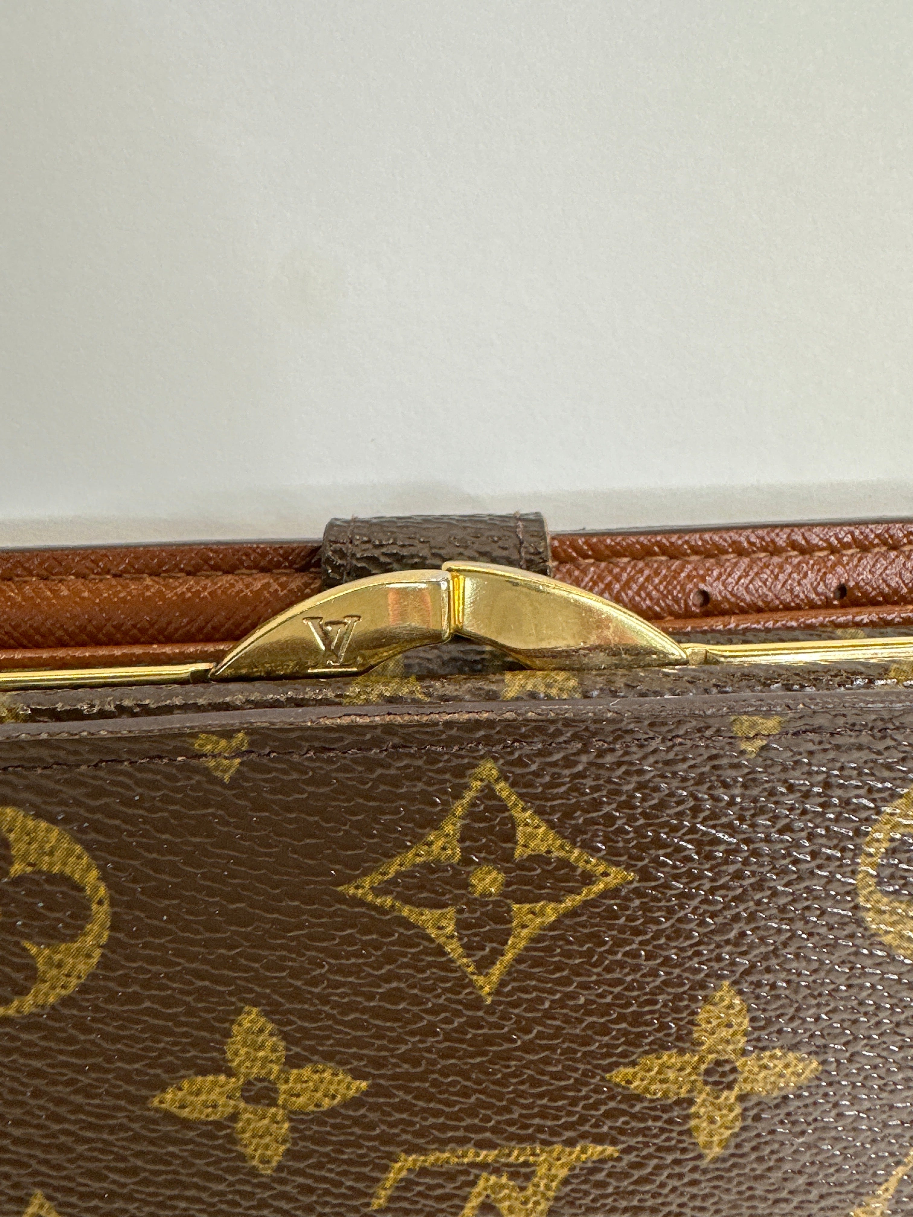 LOUIS VUITTON 
Monogram French Purse Wallet