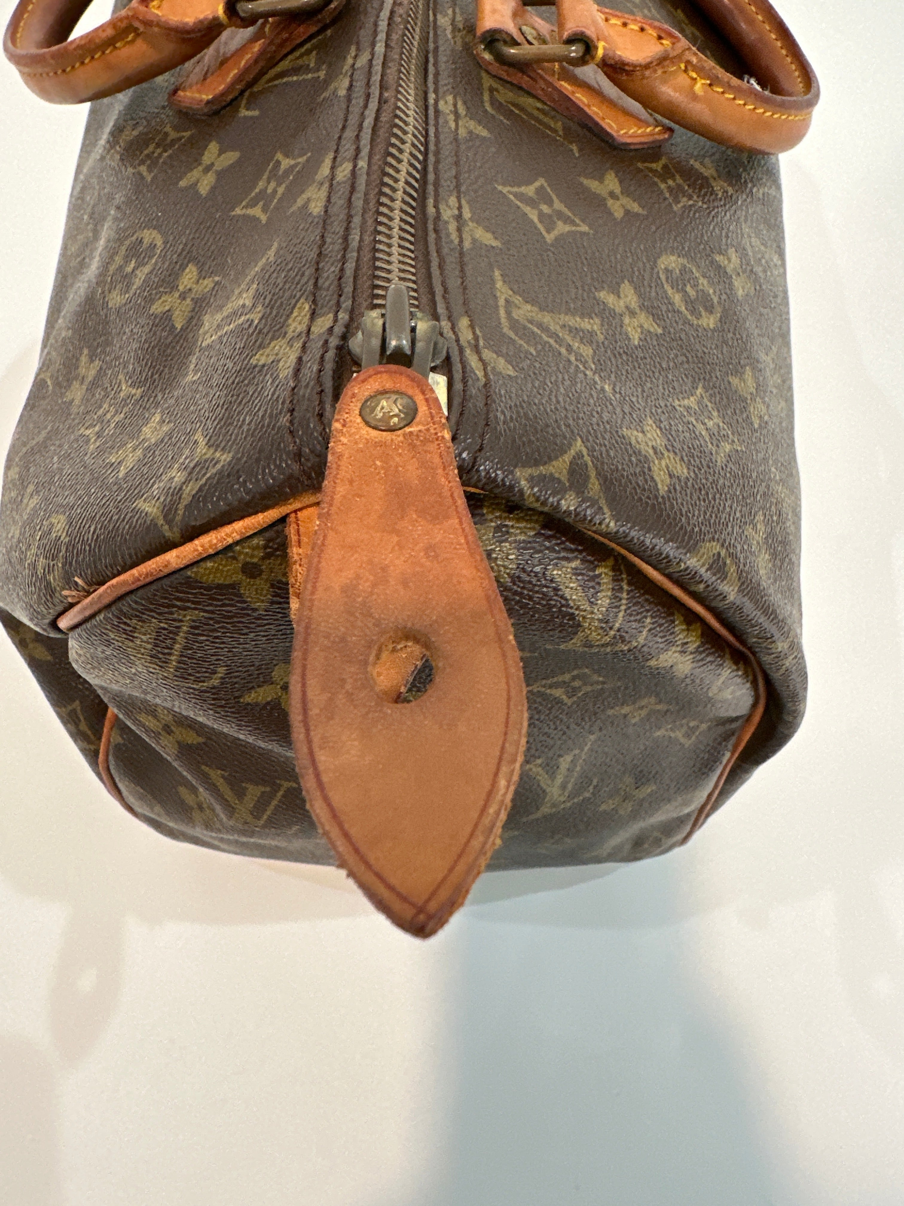Vintage Louis Vuitton Speedy 40 with COA
