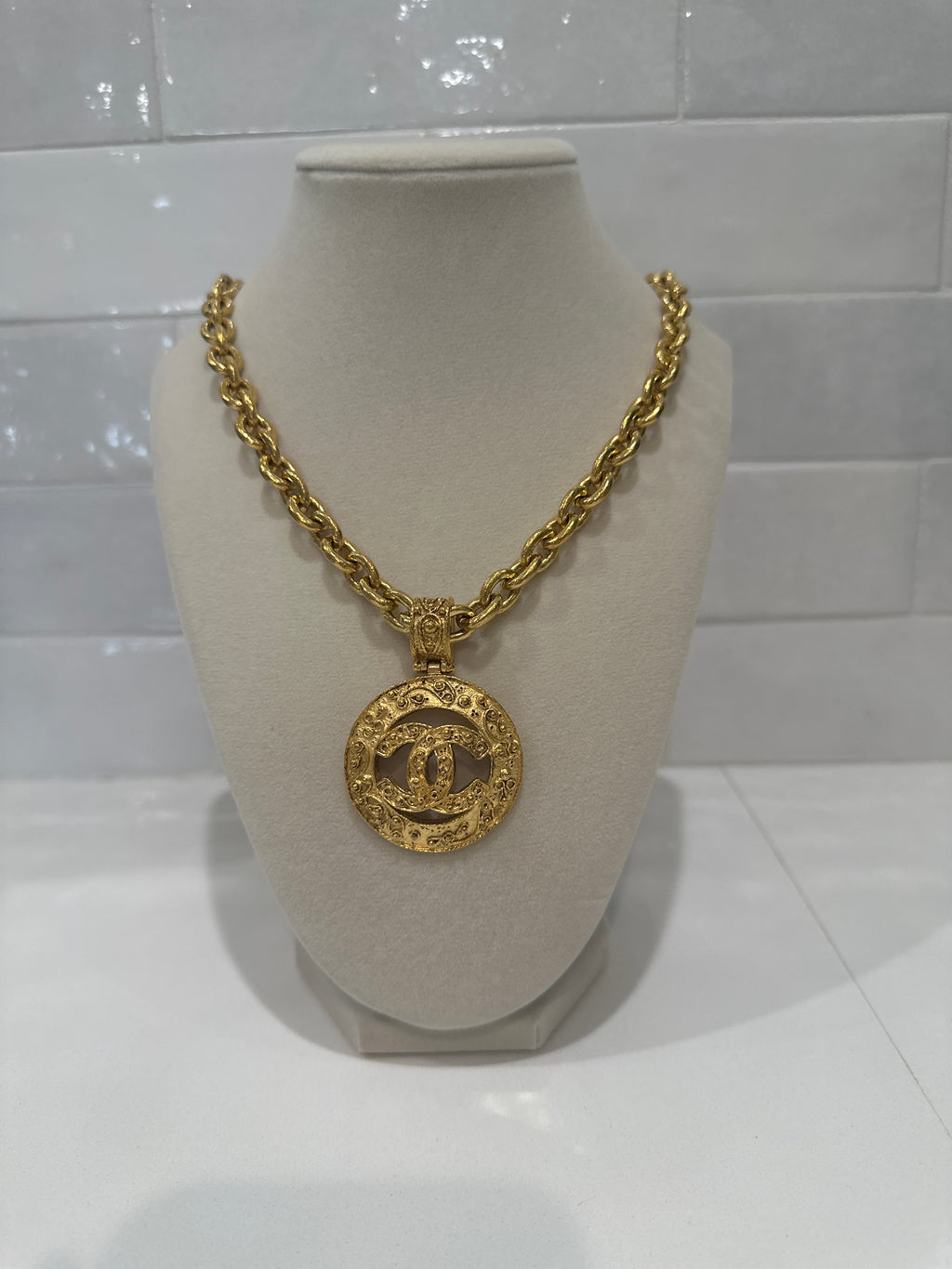 CHANEL CC Logo Round Vintage Necklace 26" Gold Tone
