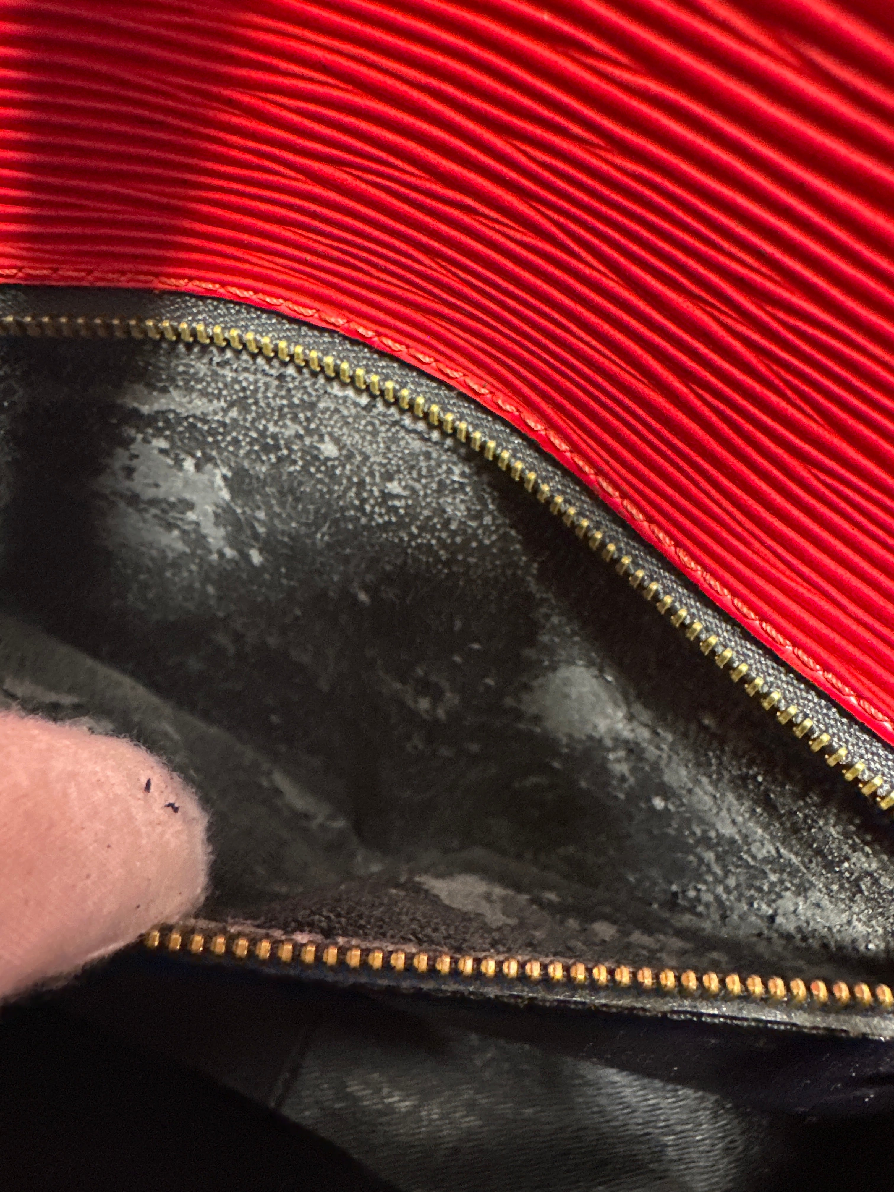 Vintage Louis Vuitton Epi Saint Cloud Shoulder Bag Red with COA