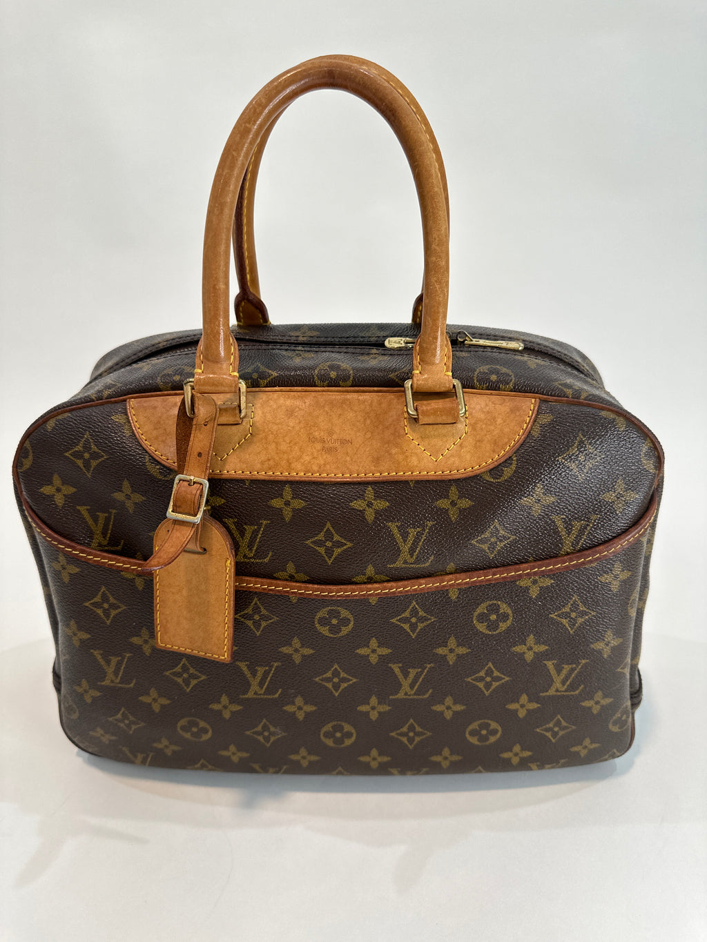 Vintage Louis Vuitton Deauville leather handbag